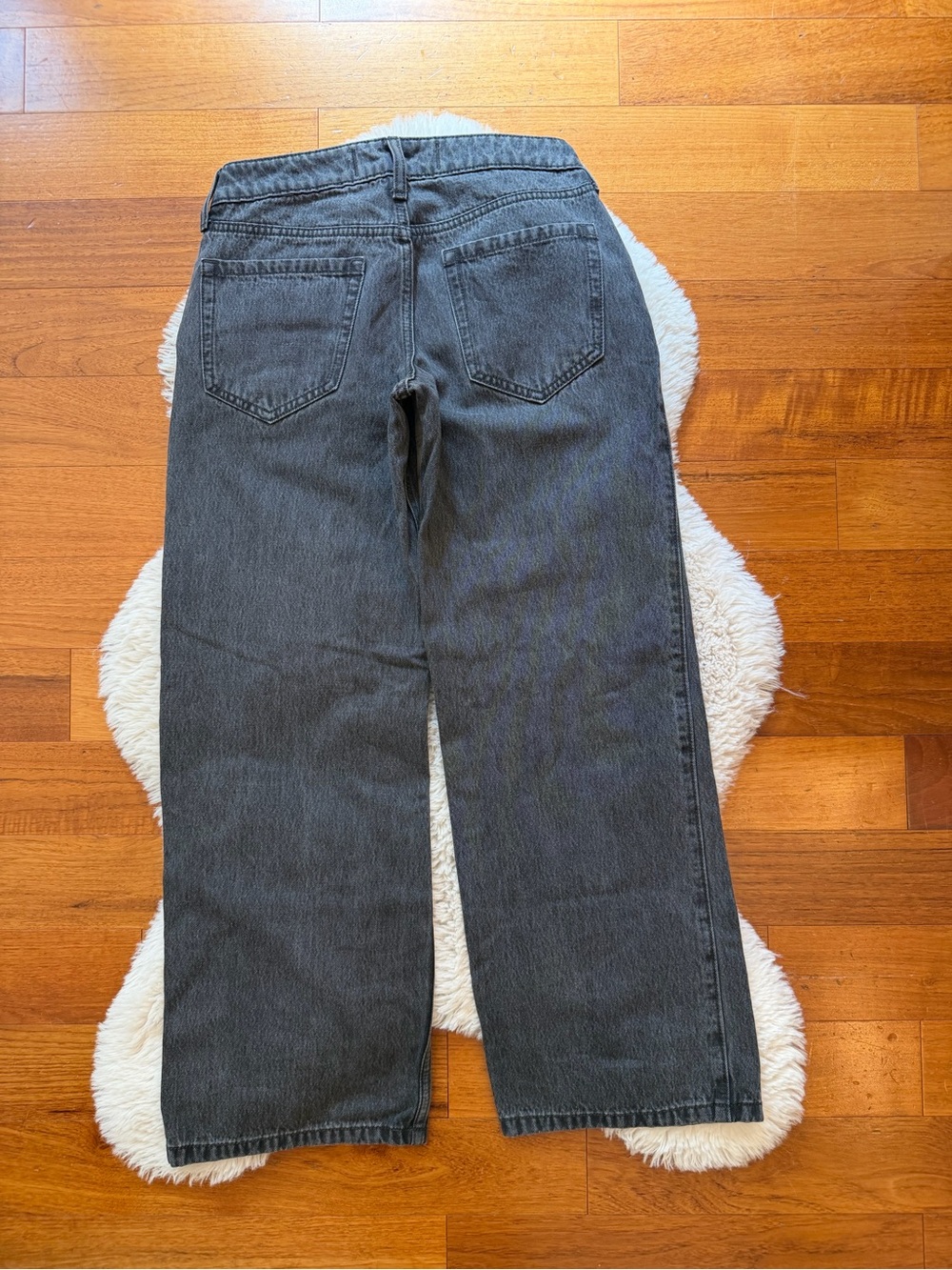 Hollister Low-Rise Baggy Jeans - Picture 4 of 4